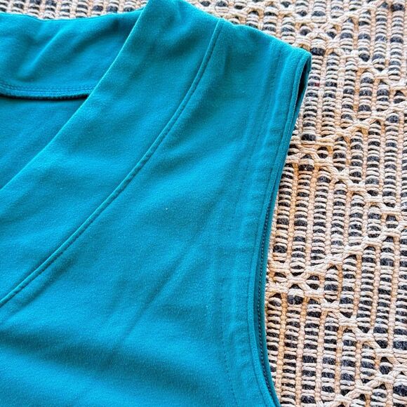 Lululemon Turquoise V-Neck Tank Top size 10 - Picture 4 of 6